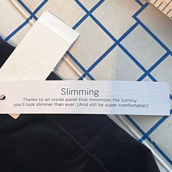 NWT TALBOTS FLAWLESS HI RISE STRAIGHT LEG BLACK VELVET 5pk PANTS SZ 10p - Picture 3 of 10